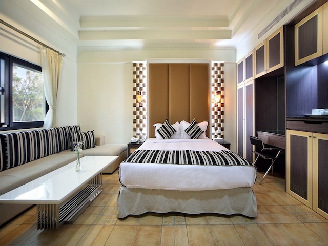 ラン ハイ イン (墾丁嵐海民宿)