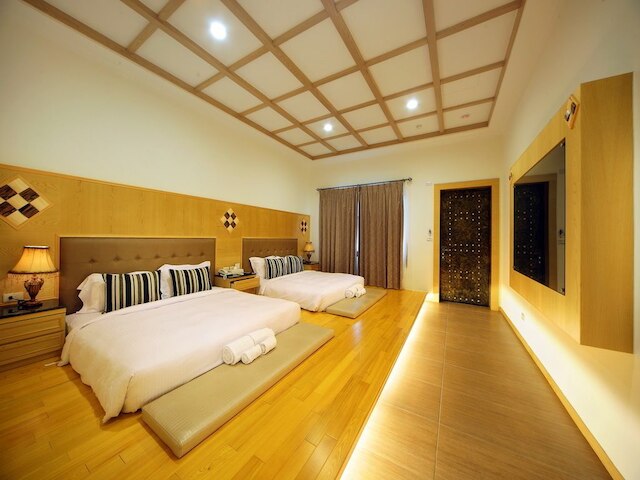 ラン ハイ イン (墾丁嵐海民宿)