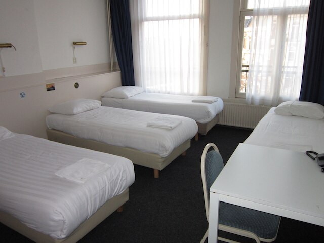 ホテル タイタス