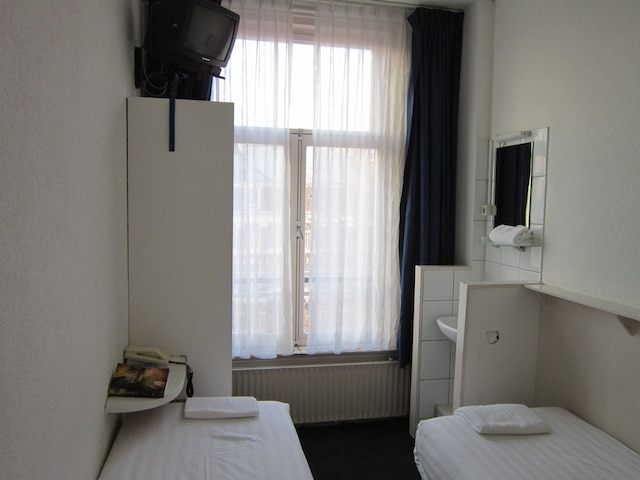 ホテル タイタス