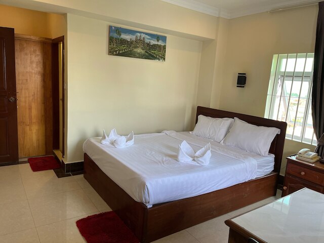 クイーン ウッド ホテル