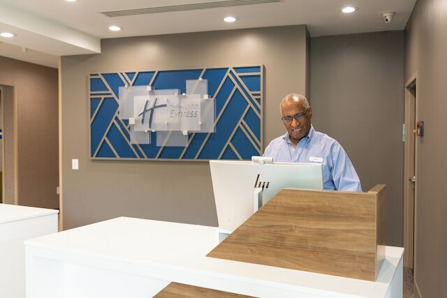 ホリデイ イン エクスプレス マイアミ エアポート ブルー ラグーン エリア by IHG