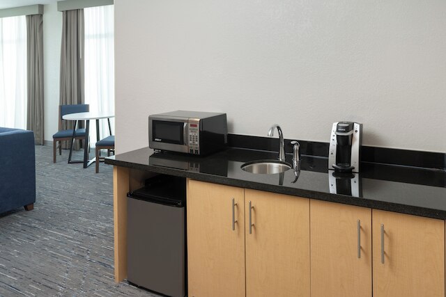 ホリデイ イン エクスプレス マイアミ エアポート ブルー ラグーン エリア by IHG