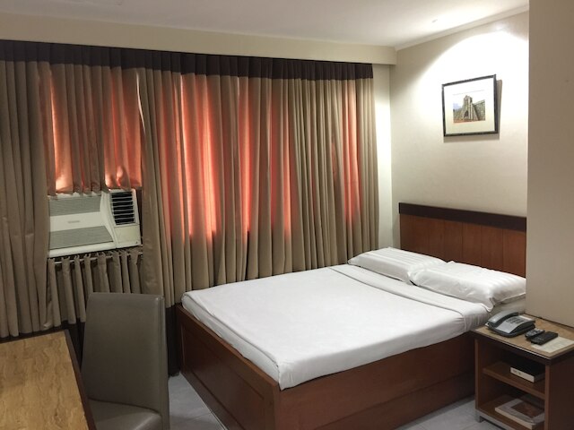 ゴールデン バレー ホテル