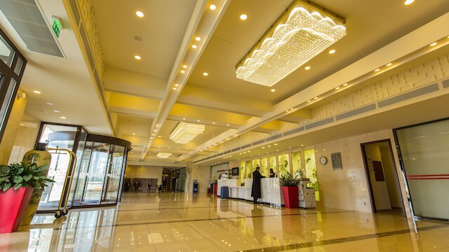 ホワティエン シナゴーラ ホテル