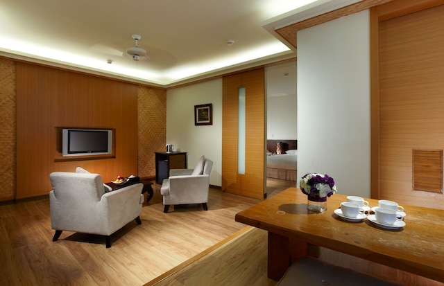 イースタン ホテルズ & リゾーツ ヤンメイ (麗多森林溫泉酒店)