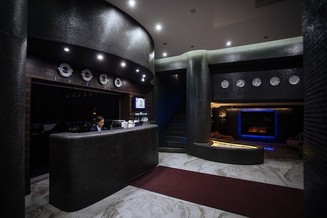 LH ホテル & スパ