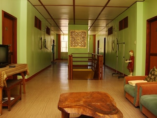 ロロ オヨン ペンション ハウス