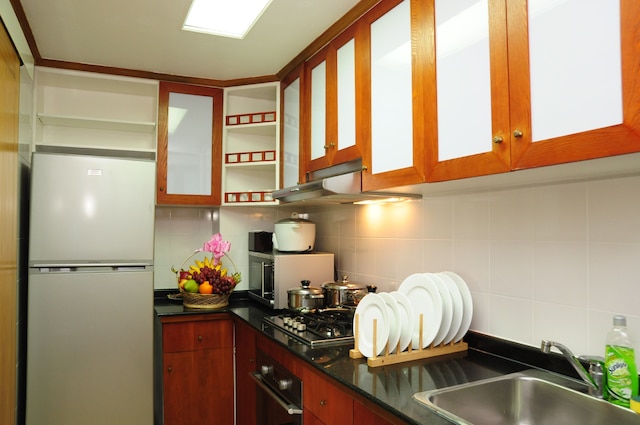 リバーサイド サービスド アパートメンツ