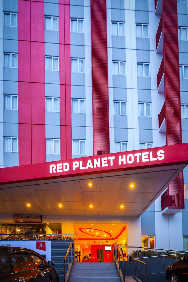 レッド プラネット ペカンバル