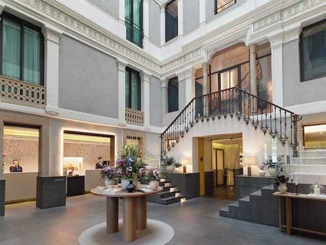 H10 ウルキナオナ プラザ