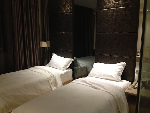 スーパー 8 ホテル 広東外語外貿大学 (广東速8酒店广外店)