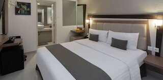 ホテル  ネオ クタ ジェランティック