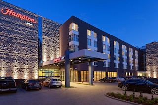 ハンプトン バイ ヒルトン ワルシャワ エアポート