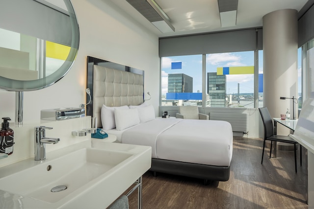 インサイド バイ メリア デュッセルドルフ ハーフェン