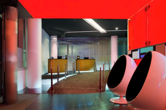 インサイド バイ メリア デュッセルドルフ ハーフェン