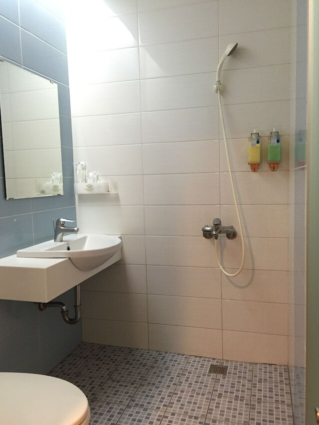 ガーデン ホテル 台中 (西苑旅店)