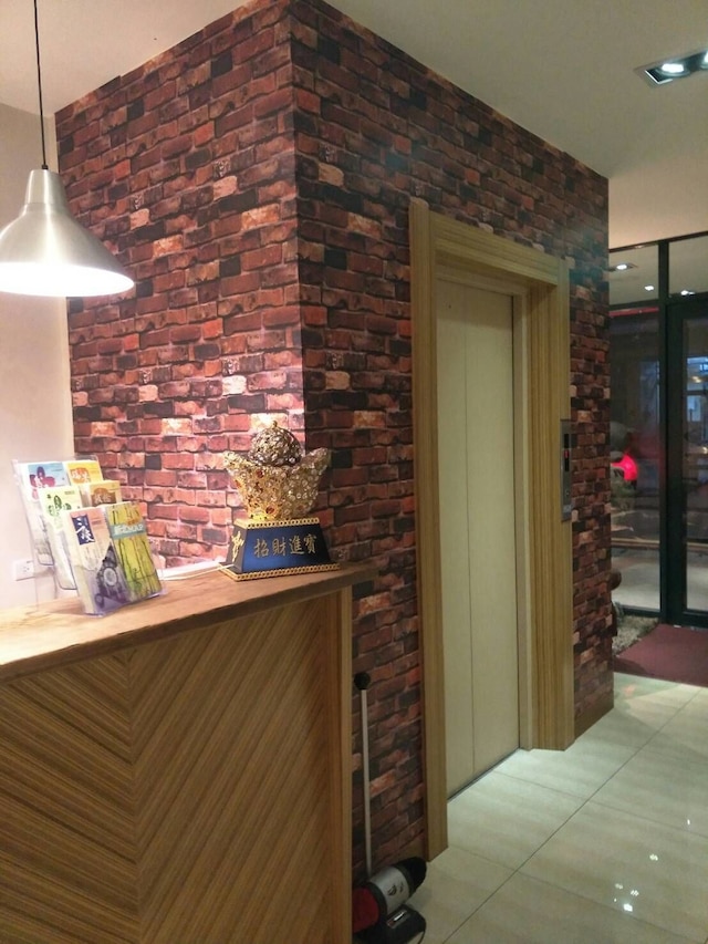 ゴールデン ホテル (金采商旅)