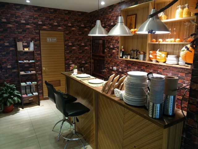 ゴールデン ホテル (金采商旅)