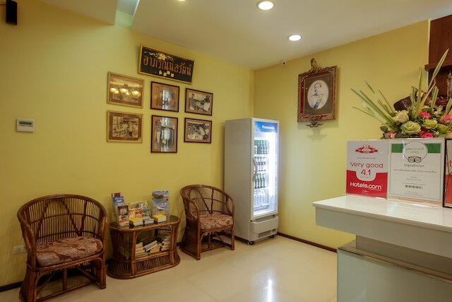 バー ニラス ホテル