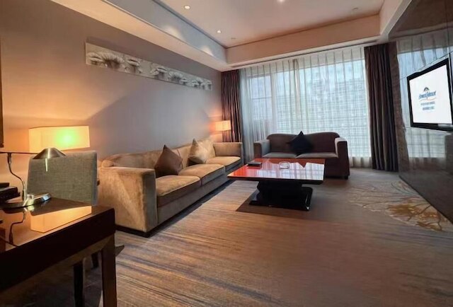 ハワード ジョンソン ハイテク プラザ チョンドゥ（成都高新豪生大酒店）