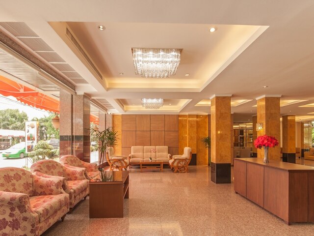 タラ レイク ホテル