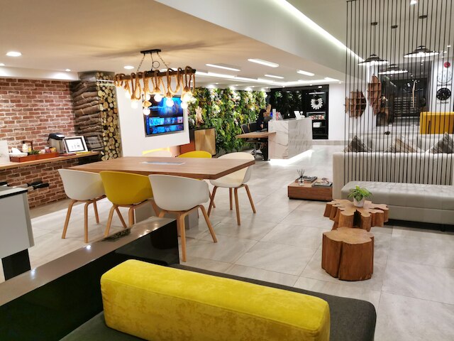 ベンヴィアー トンソン レジデンシス