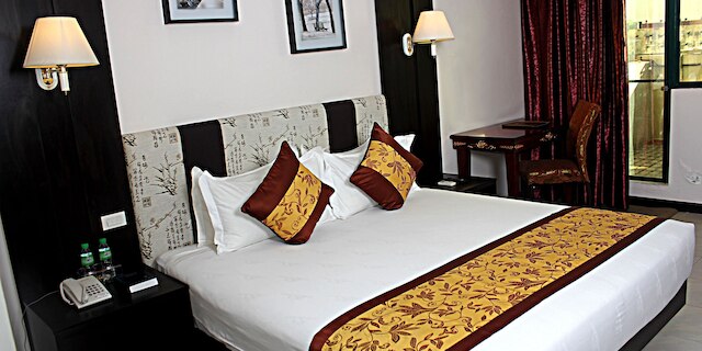 リド ド パリ ホテル