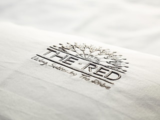 ザ レッド アパートメンツ