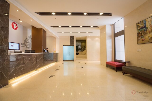 トラベロッジ カオルーン (彩鴻酒店)