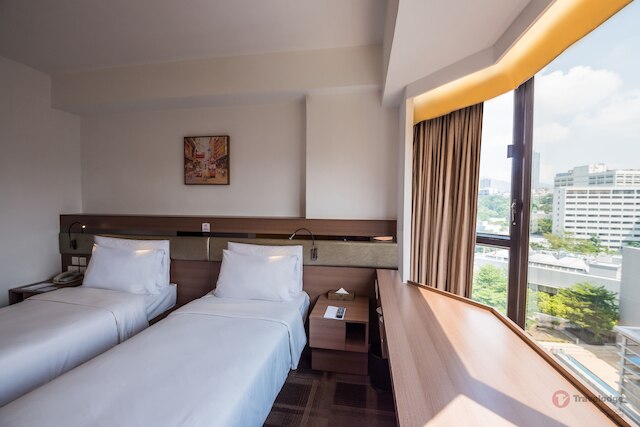 トラベロッジ カオルーン (彩鴻酒店)