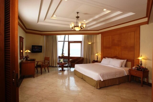 マカッサル ゴールデン ホテル