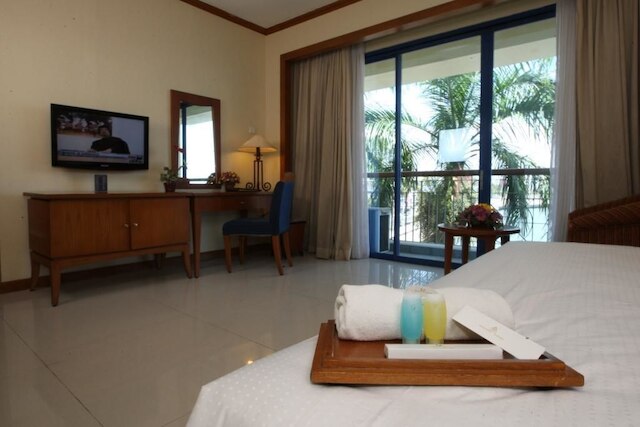 マカッサル ゴールデン ホテル