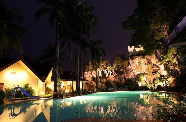 マカッサル ゴールデン ホテル