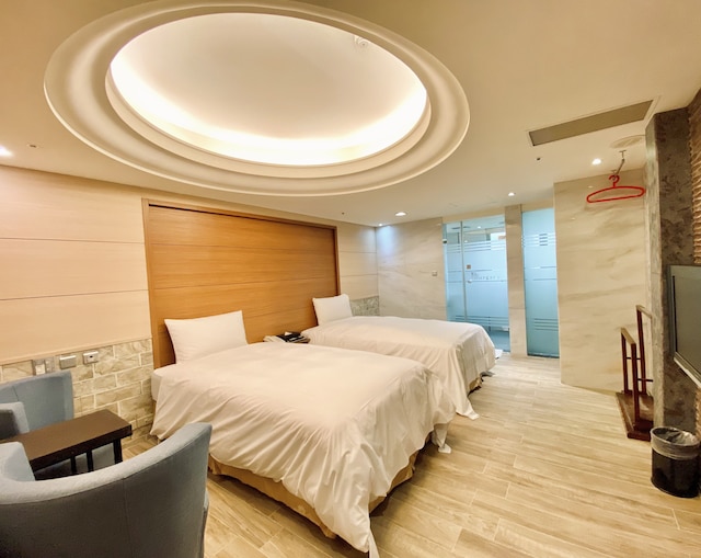 バーガリー ホテル (寶格利時尚旅館)