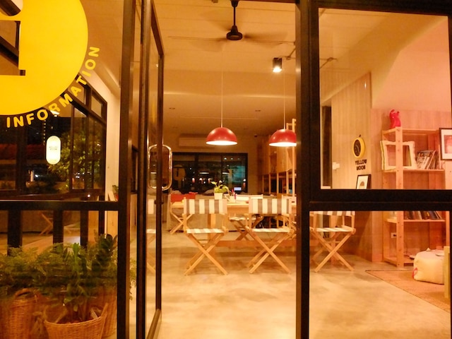 イエロー ムーン