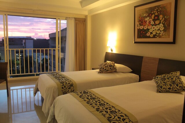 ロサリ サンセット ホテル