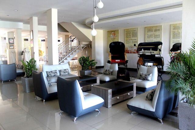 ロサリ サンセット ホテル