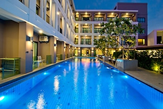 ホテル J レジデンス