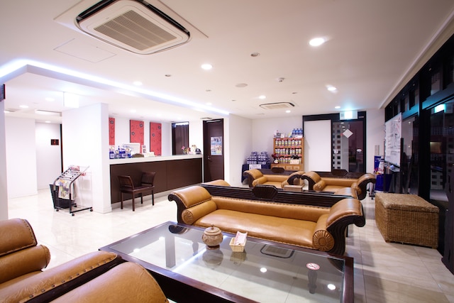 ローヤル ホテル