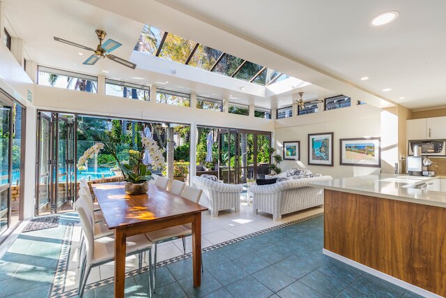 エメラルド イン