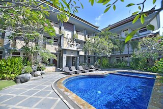 サンダット ホテル クタ