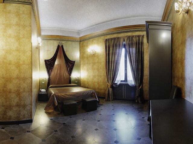 アンティカ ディモーラ デッレ チンクエ リューネ