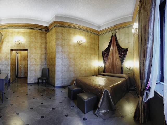 アンティカ ディモーラ デッレ チンクエ リューネ