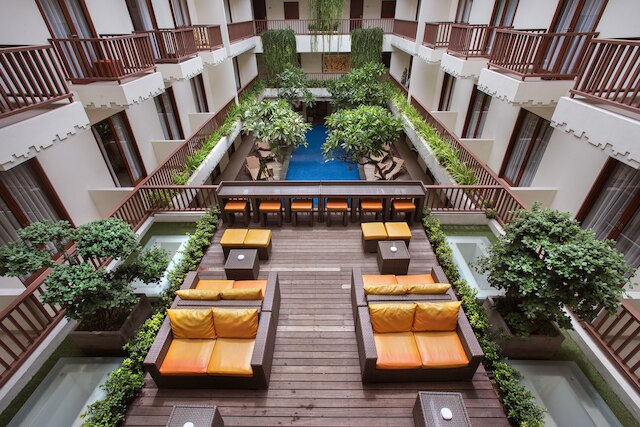 センス・サンセット・ホテル・セミニャク