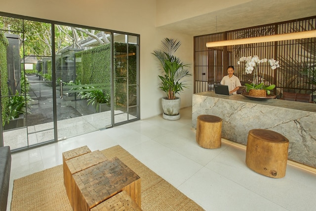 アヒムサ ビーチ