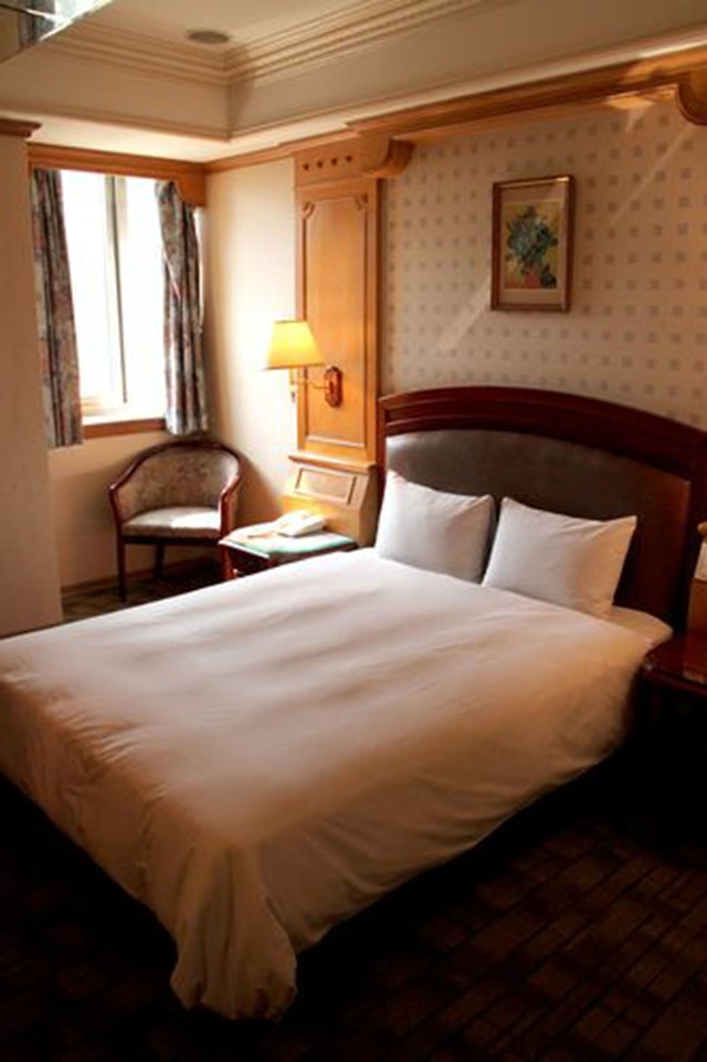 メドウ ホテル (密都飯店)