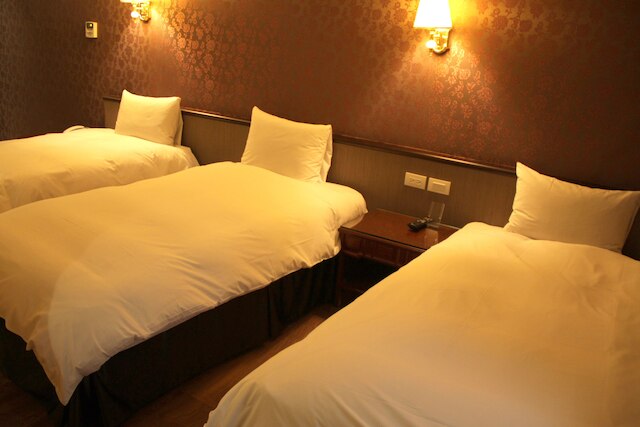 メドウ ホテル (密都飯店)