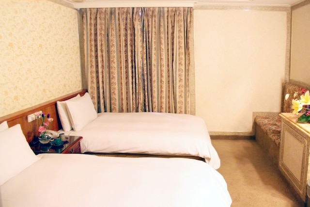 クリスタル ホテル