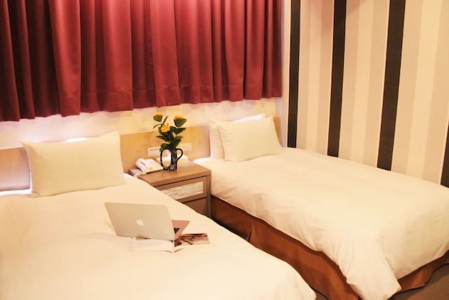 クリスタル ホテル